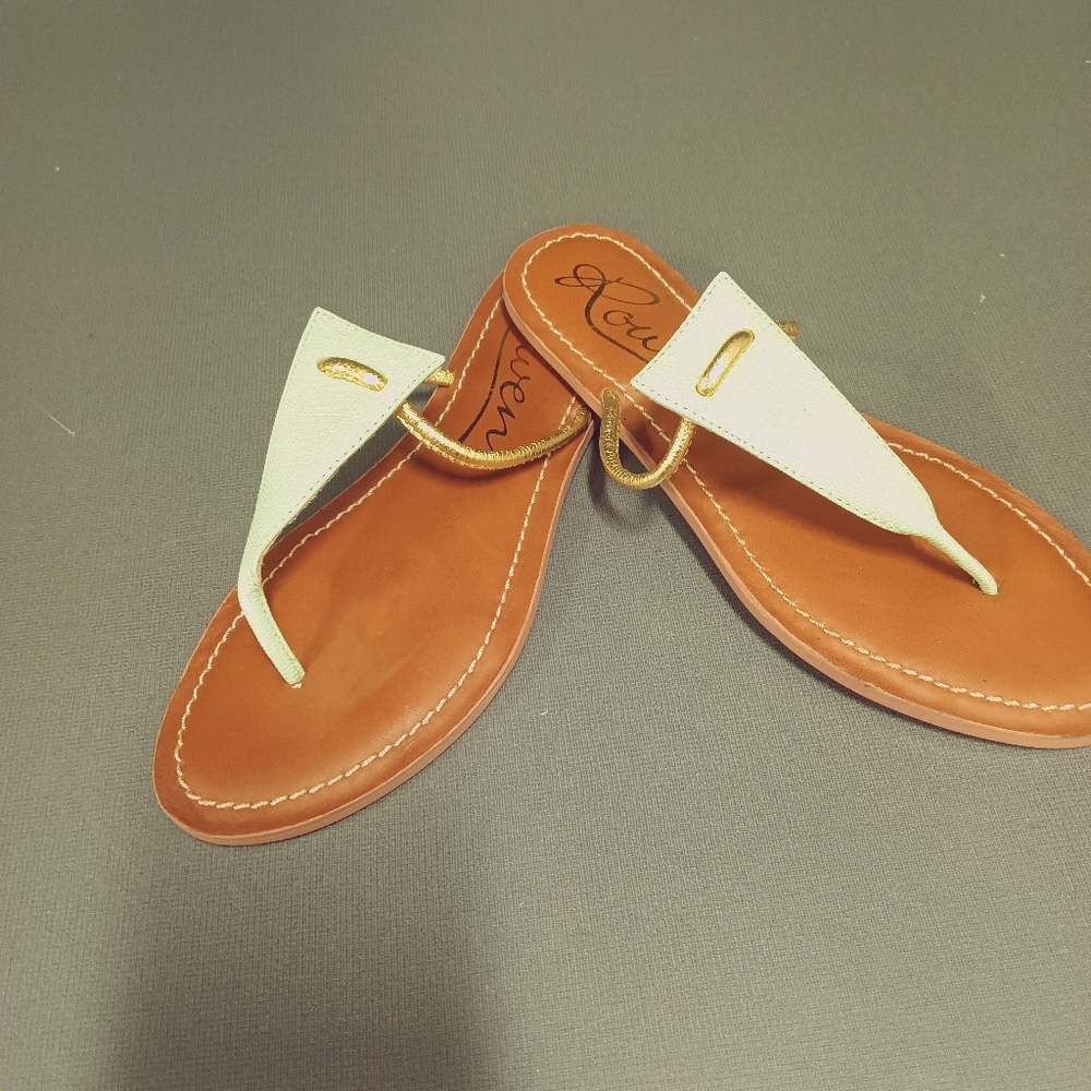 Rowen Light Green Thong Sandals with Gold Straps, Size 8M. NWOT